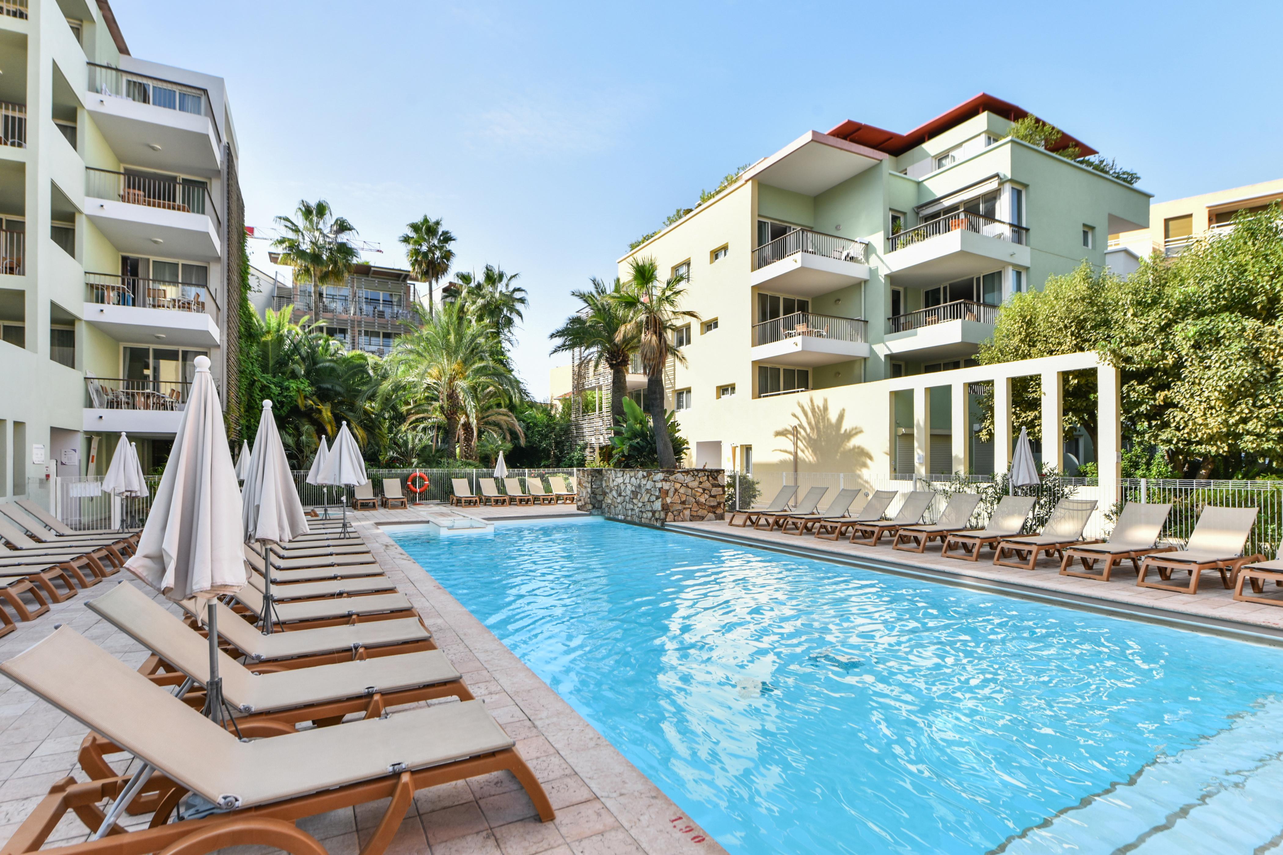 Aparthotel Pierre & Premium Port Prestige