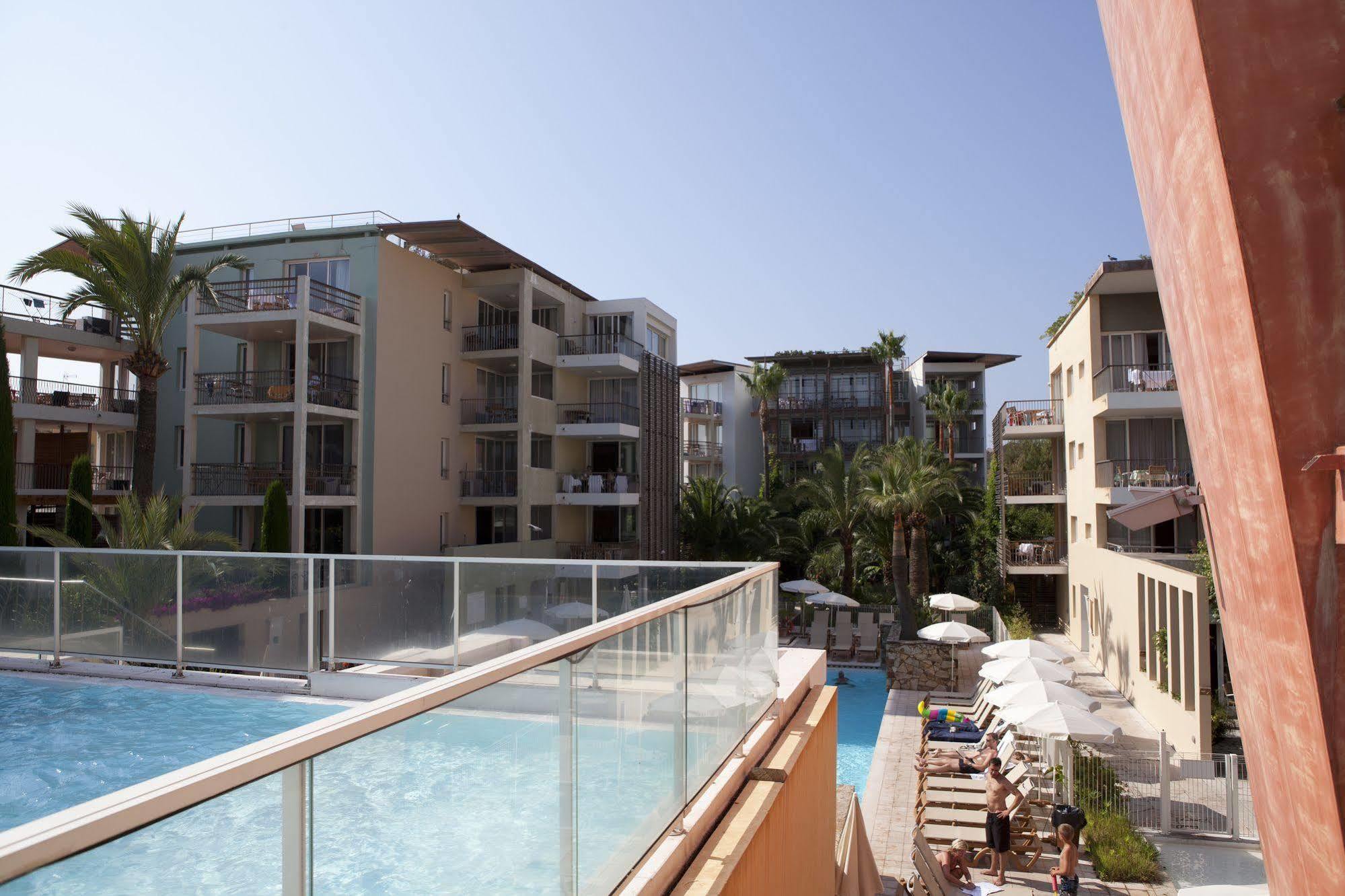 Aparthotel Pierre & Premium Port Prestige